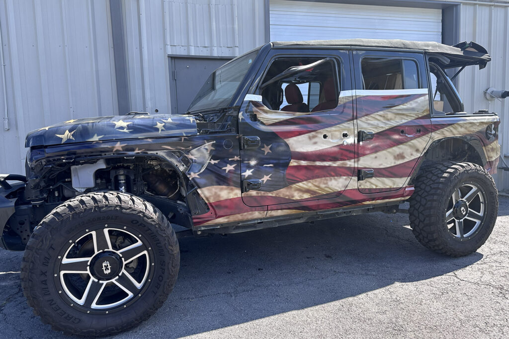 distressedFlagJeep